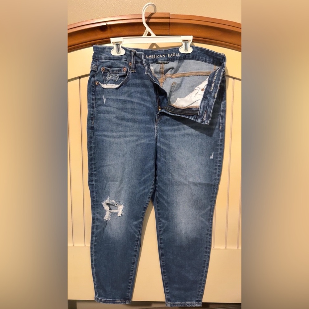 American Eagle Outfitters Blue Distressed Boyfriend Jeans